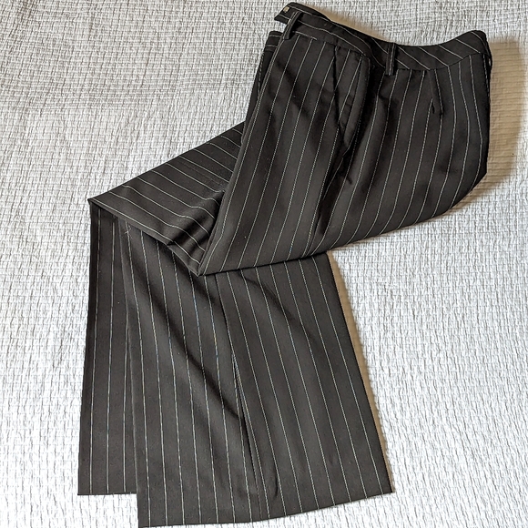 Women's Nygard Pinstripe Pants Sz 8 Petite - Picture 1 of 6